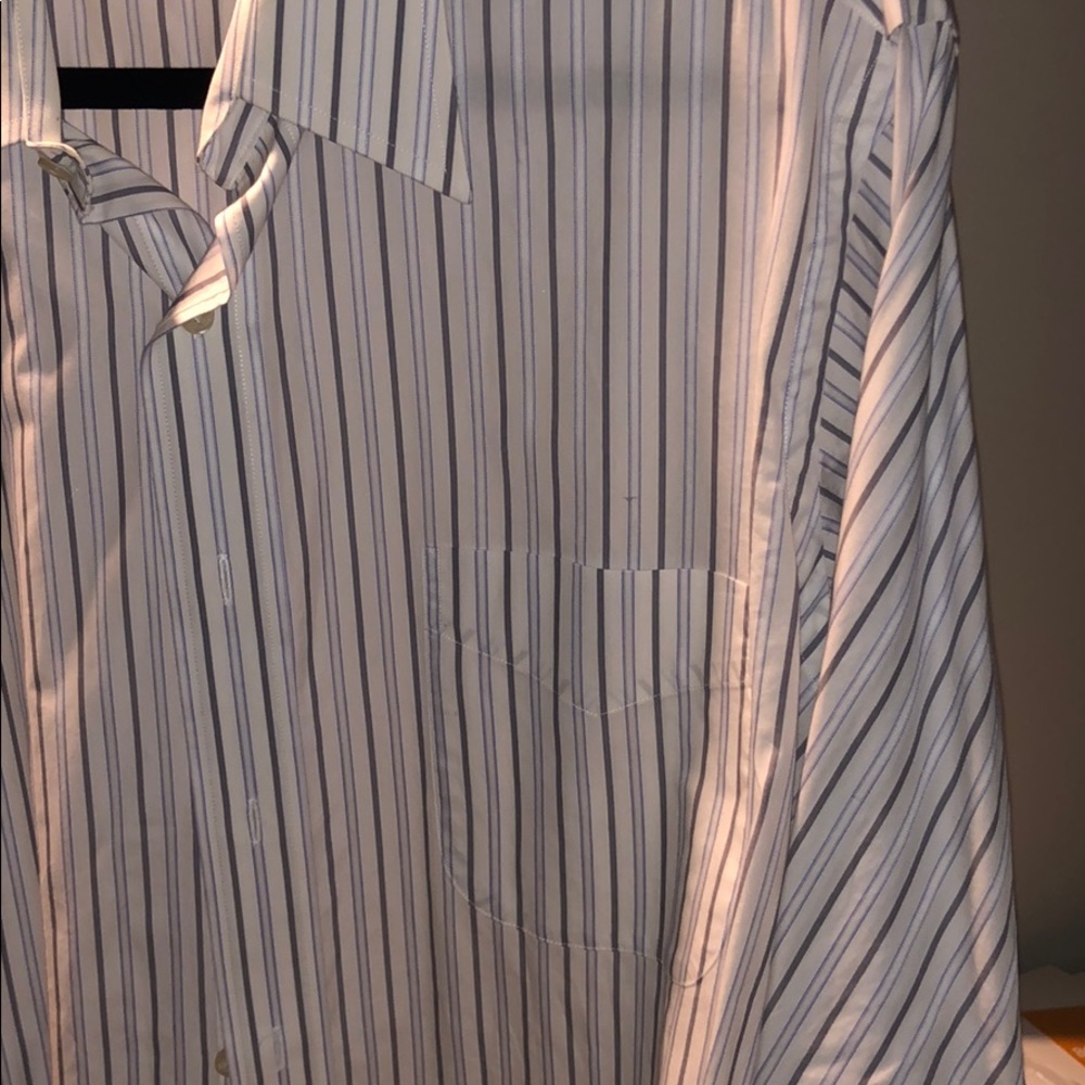 Men’s button down - Picture 3 of 3